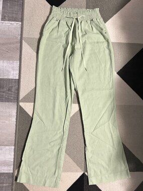 NWOT Ci Sono Light Green Smocked Waist Linen Blend Pants Women's Size M
